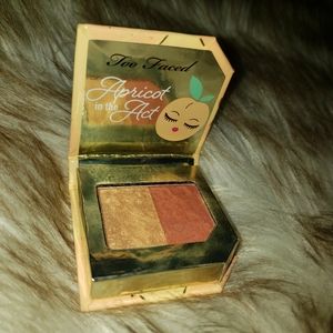 Too Faced Mini Blush Pallette "Apricot In The Act"